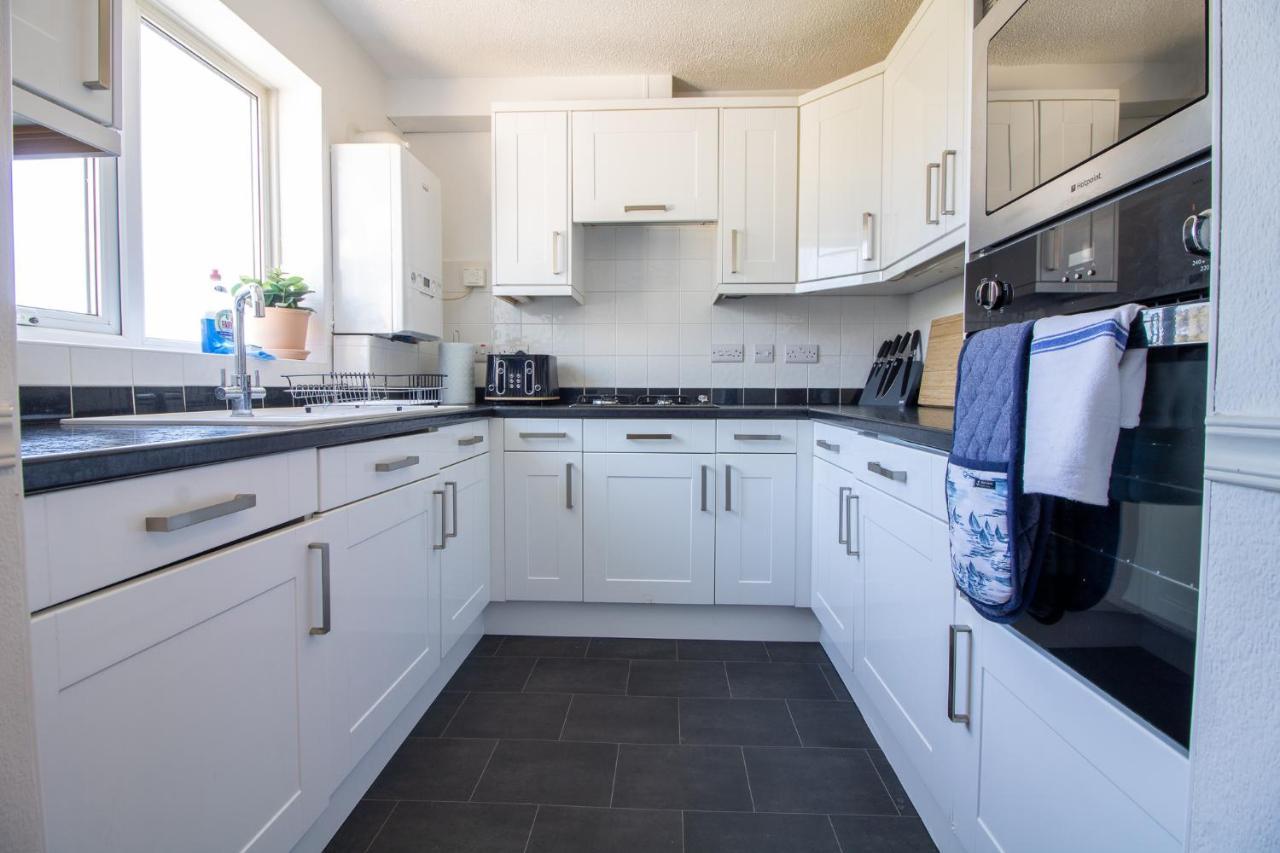 Laurels- 3-Beds, Parking, Short Walk To Beach 托基 外观 照片